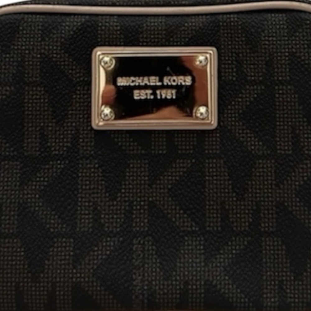 Michael Kors Brown Gold Crossbody Shoulder Bag Pre loved Approx 5.5”x 4.5”x 2.4” - Picture 3 of 8